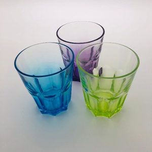 110 Waterglas gekleurd, per krat 24 stuks
