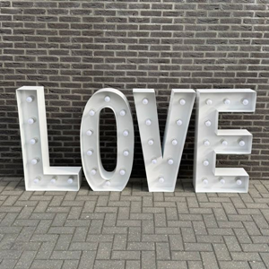 2007 LOVE letters met verlichting ca.100cm hoog, 230V