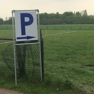 2531 Parkeerbord pijl-links