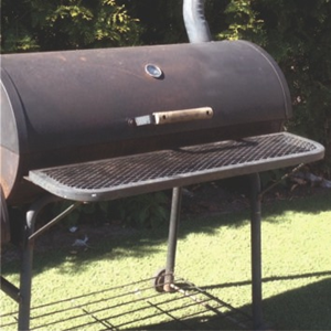 812 BBQ Smoker 812 BBQ Smoker